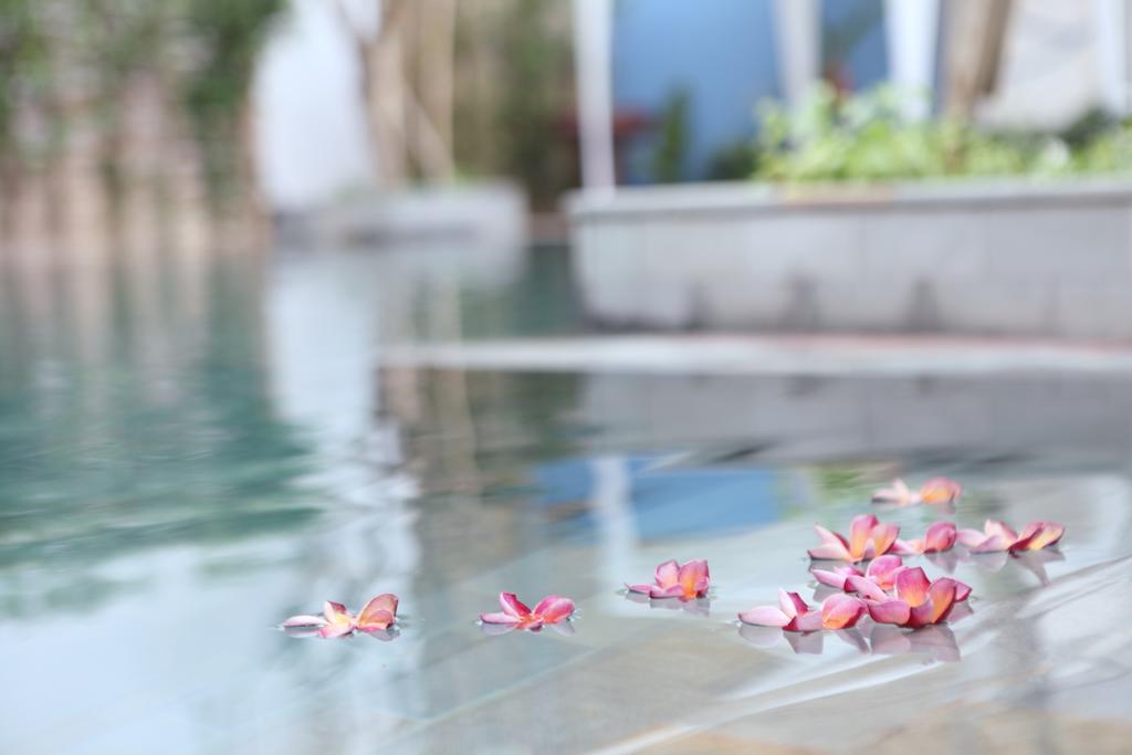 פנום פן The Frangipani Living Arts Hotel And Spa מראה חיצוני תמונה